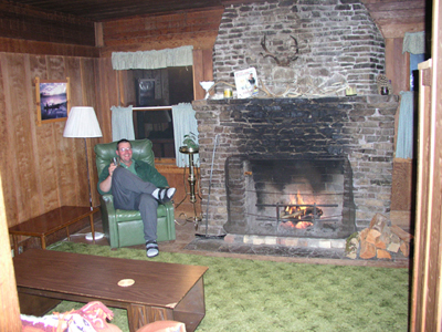 Living room with fireplace 